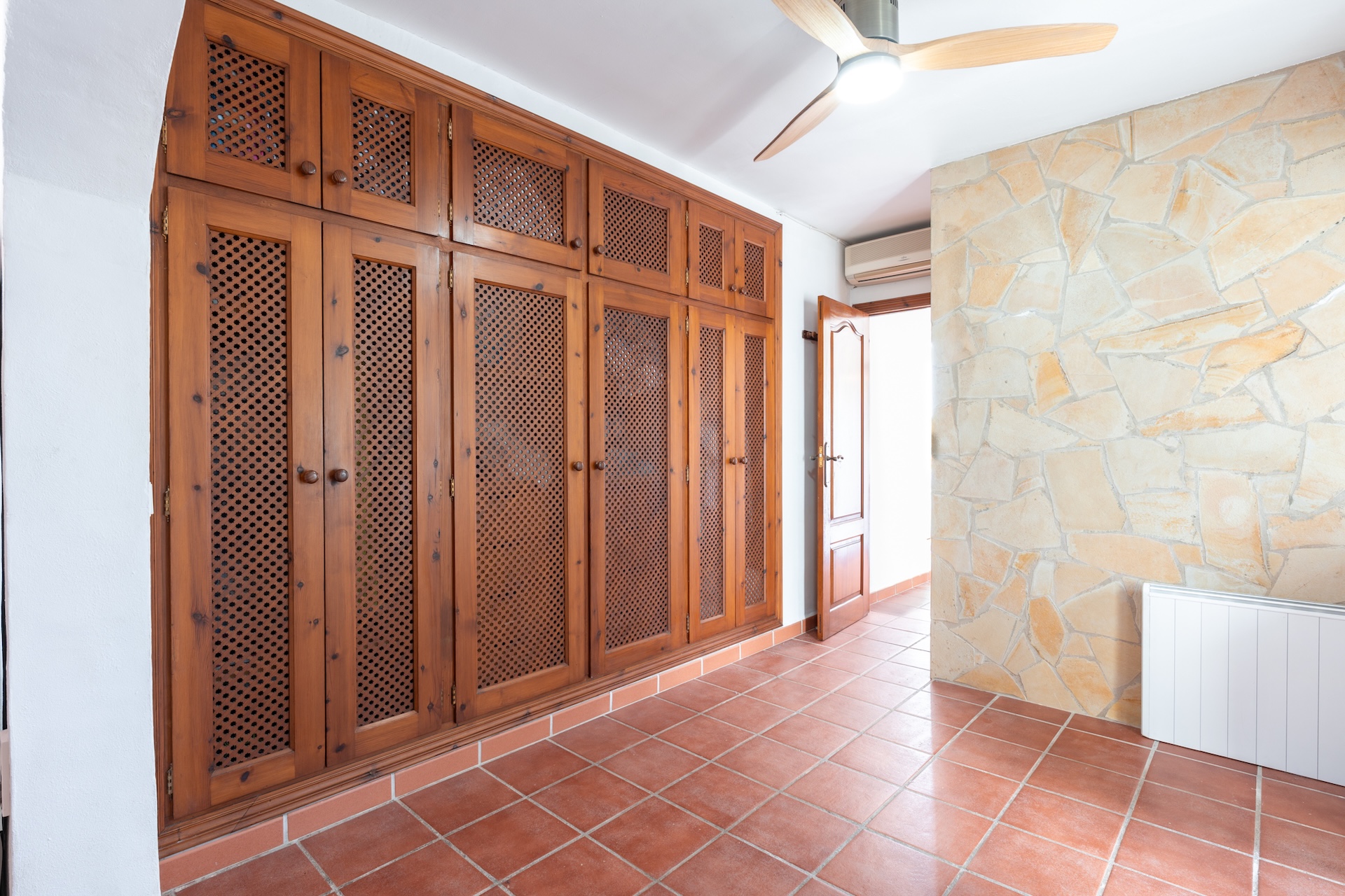 Resa Estates house huis te koop Siesta room 2.jpg